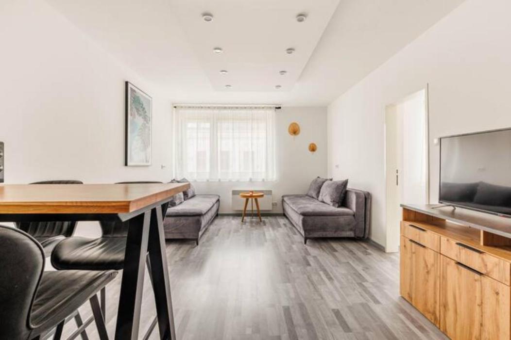 Cozy Renovated Apartment Close To Schoenbrunn Palace Viena Exterior foto