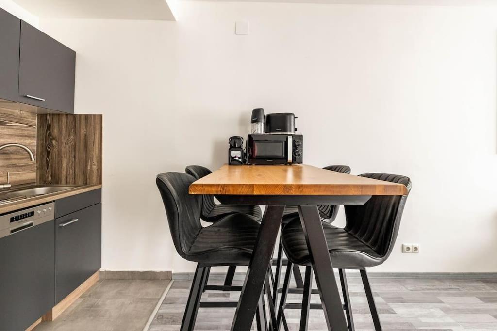 Cozy Renovated Apartment Close To Schoenbrunn Palace Viena Exterior foto